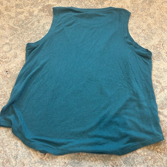 Athleta XL plus Blue teal Sleeveless tank PERFECT CONDITION athleisure - Picture 6 of 7